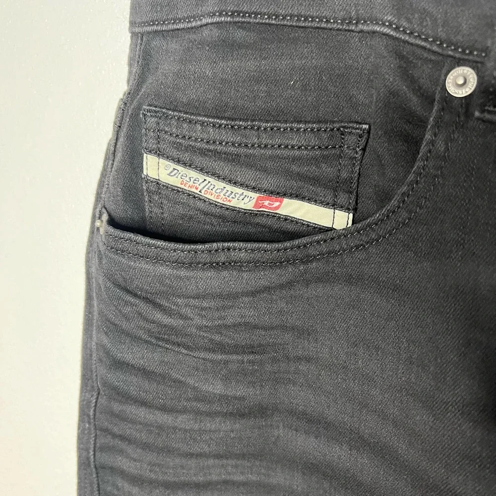 New Diesel Thommer Slim Fit Black Denim Jeans Mens size 36 x 30
